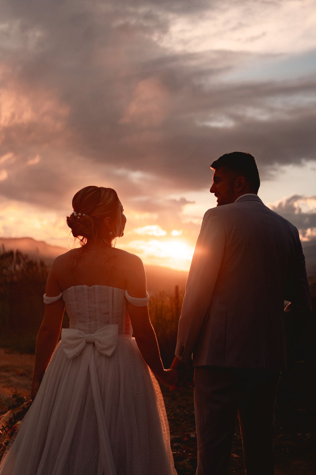 Casamento ao ar livre na Quinta São Martinho ao pôr do sol